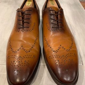 Tan Joseph Abboud wing tip dress shoes. Size 11